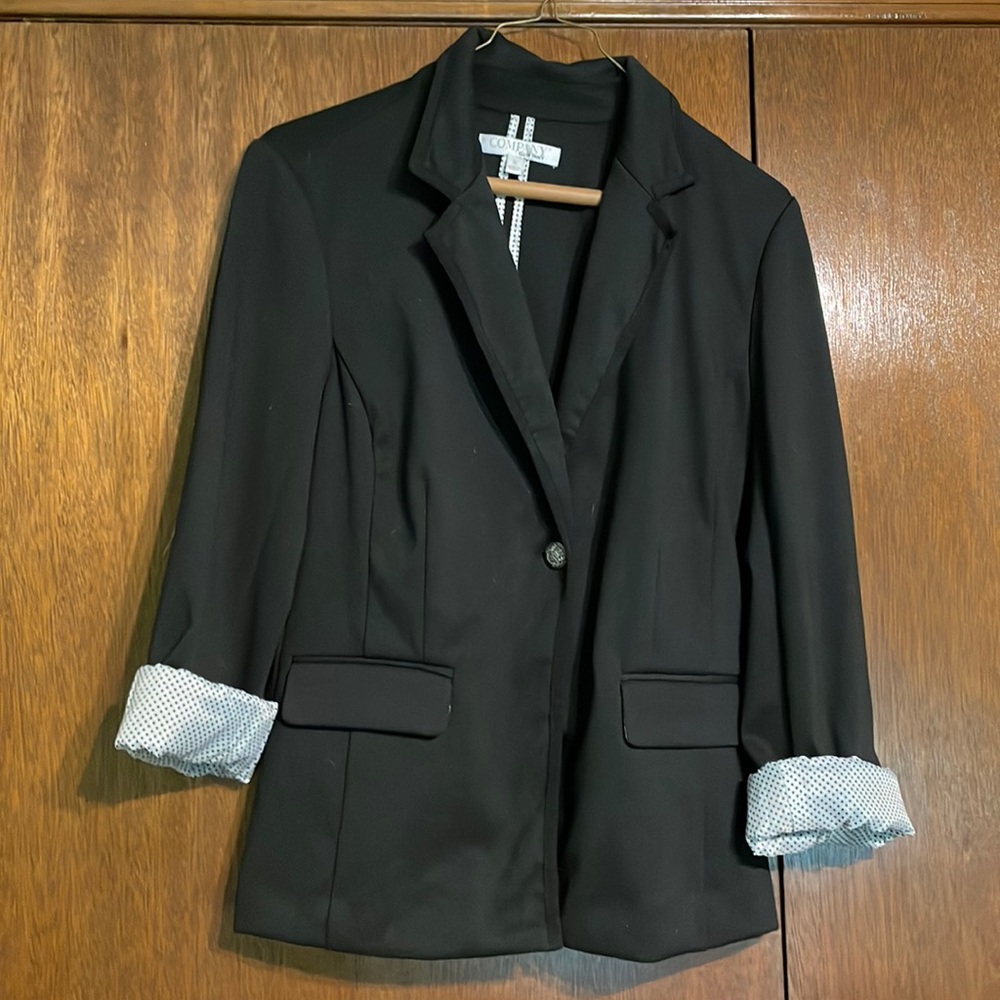 Women’s black blazer